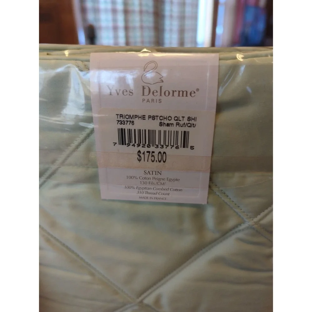 Pair‎ New Vintage Yves Delorme Quilted Sham PISTACHIO Satin Cover Pillow 12 X 16
